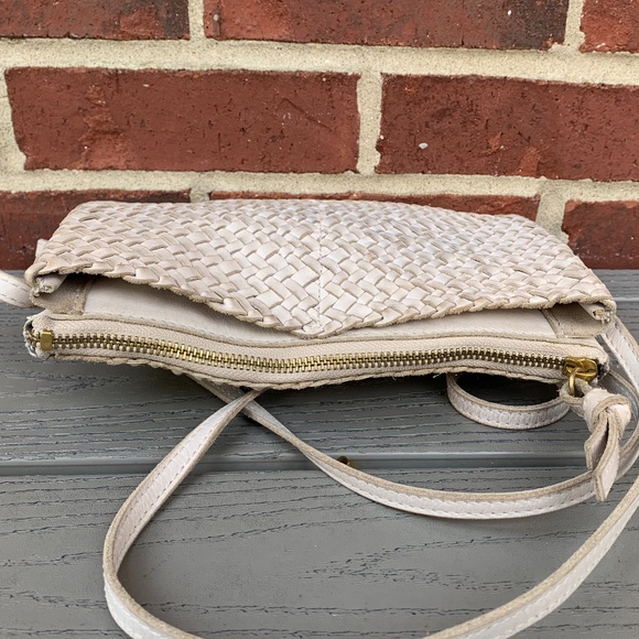 Madewell The Knotted Crossbody Bag in Woven Leather - Picture 6 of 14